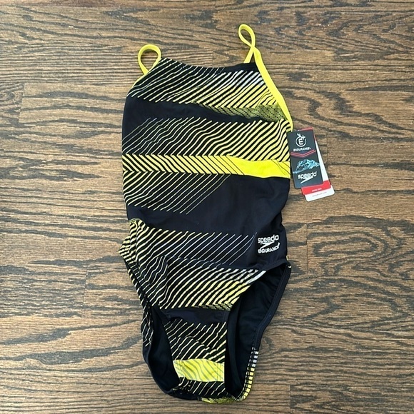 NWT Speedo Endurance One Piece Swimsuit Yellow Multi Stripe Size 30 - Picture 1 of 3